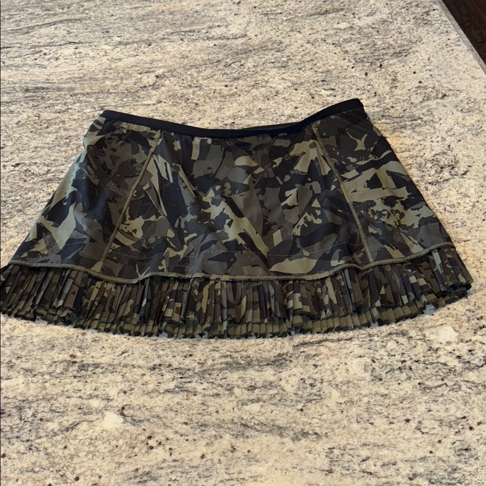 Lululemon Camouflage Pleated Women's Skirt